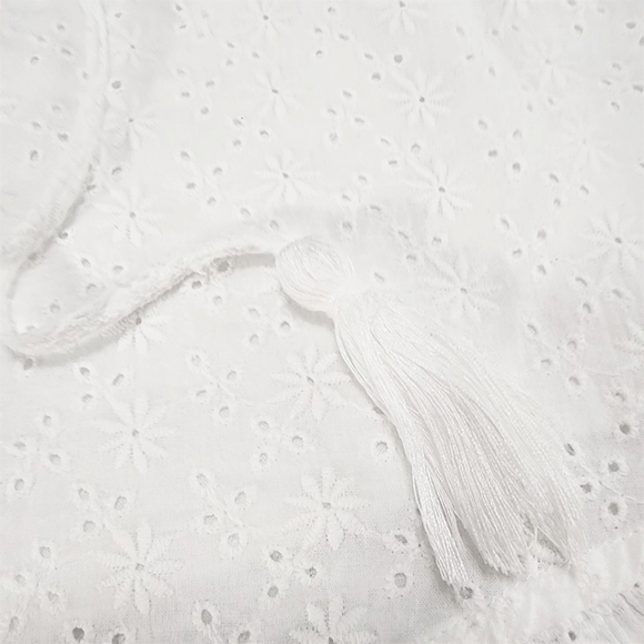 Sofia's White Shorts Size M 100% Cotton Ruffled Hem Eyelet Drawstring Boho Style - Picture 5 of 9